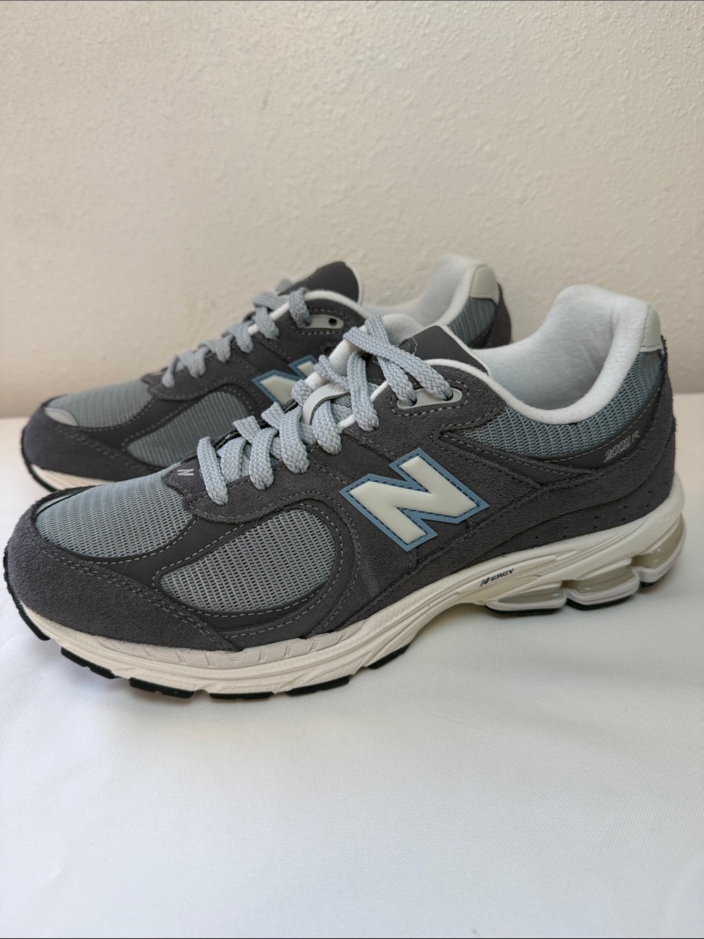 New Balance 2002R Unisex Steel Blue Never Worn Magnet Lead Sneakers 8/10